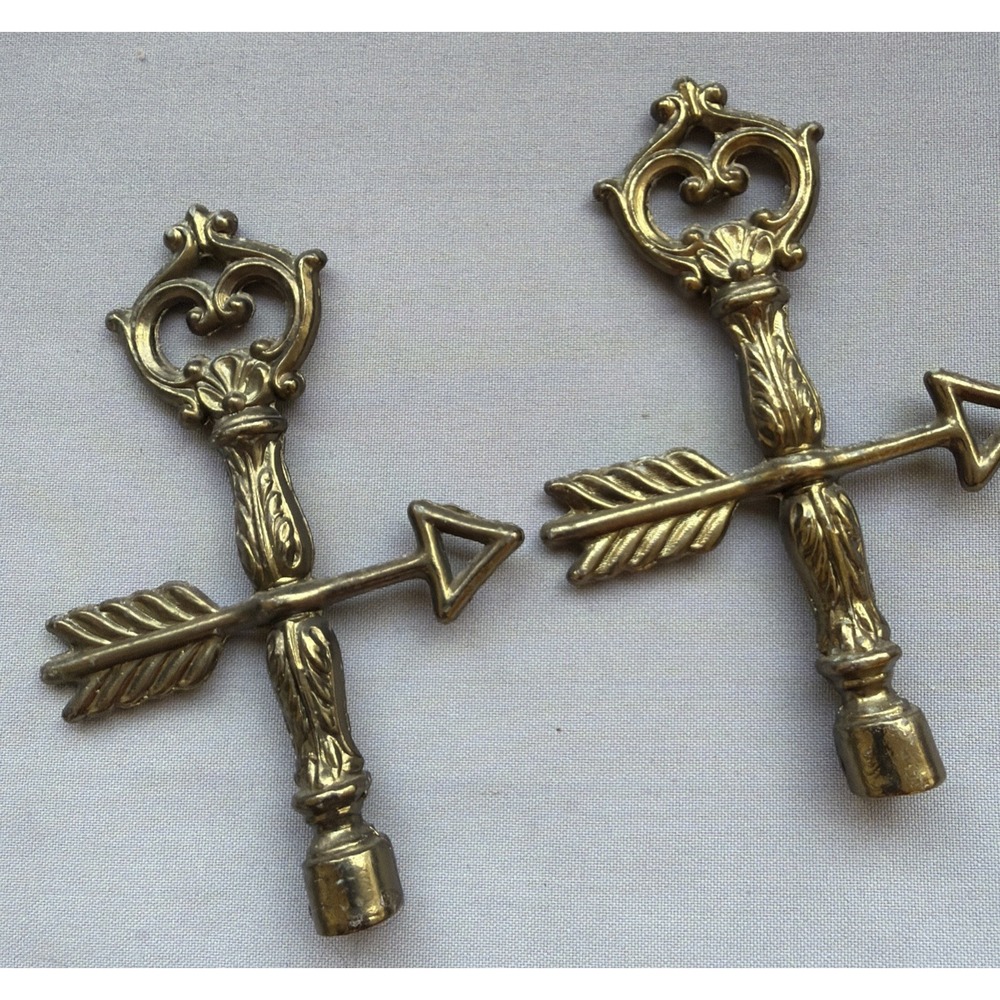 2 Vintage Brass Lamp Finial 4 1/2" Tall Feather Arrow
